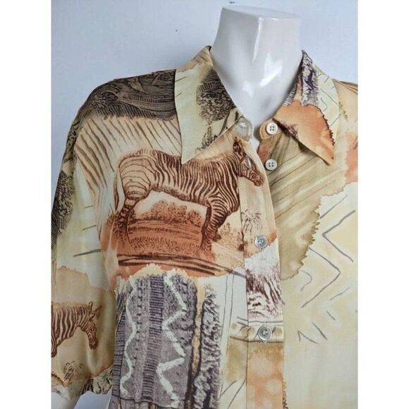 Sheer summer blouse with safari print Vintage 90s button down size medium - Picture 2 of 8